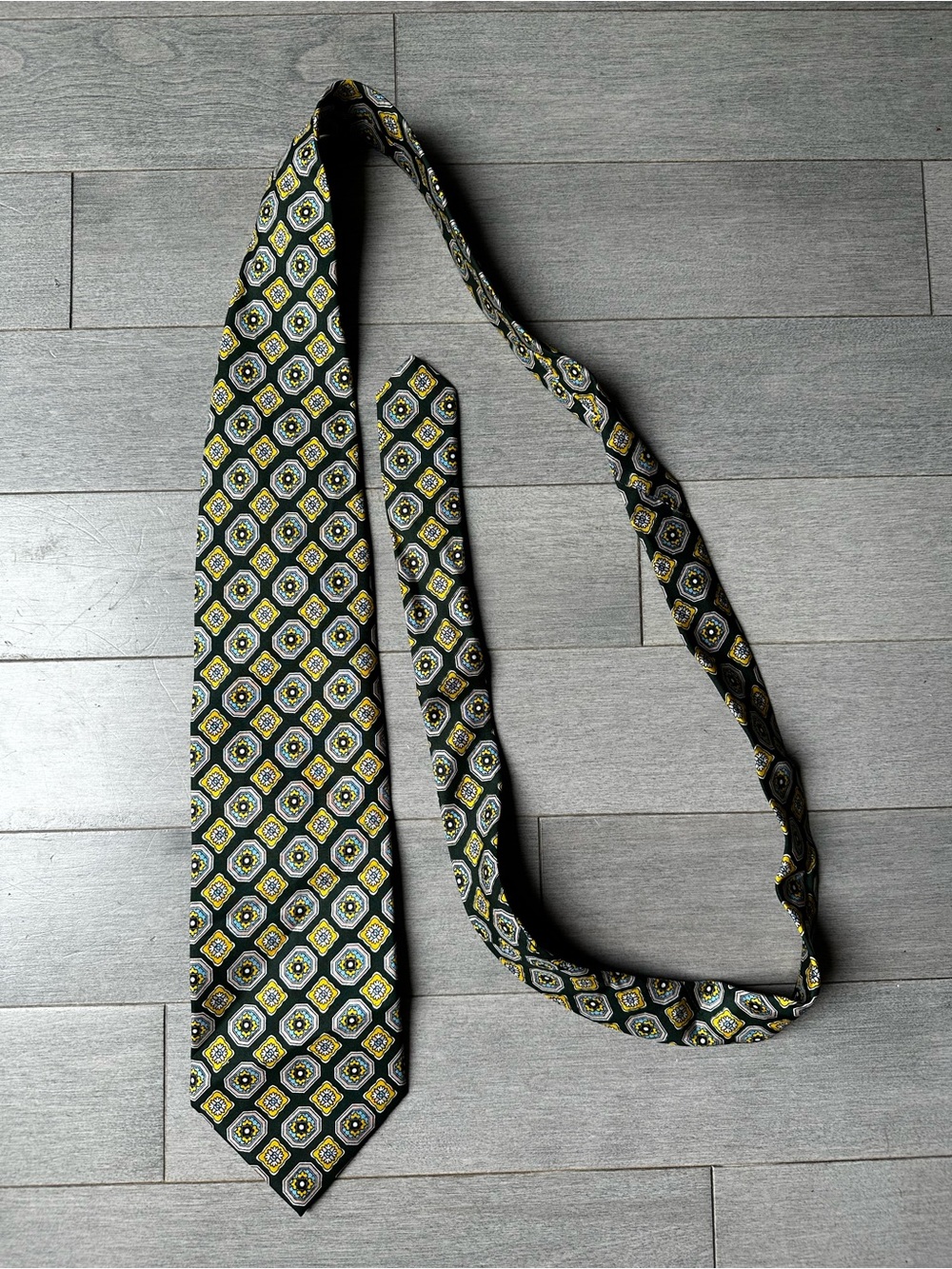 Men’s St Lorenzo Yellow Medallion 100% Silk Office Formal Wedding Neck Tie